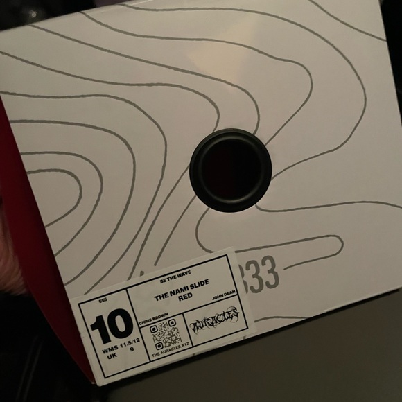 Auracles Chris Brown x John Dean Nami Slides - Picture 3 of 4